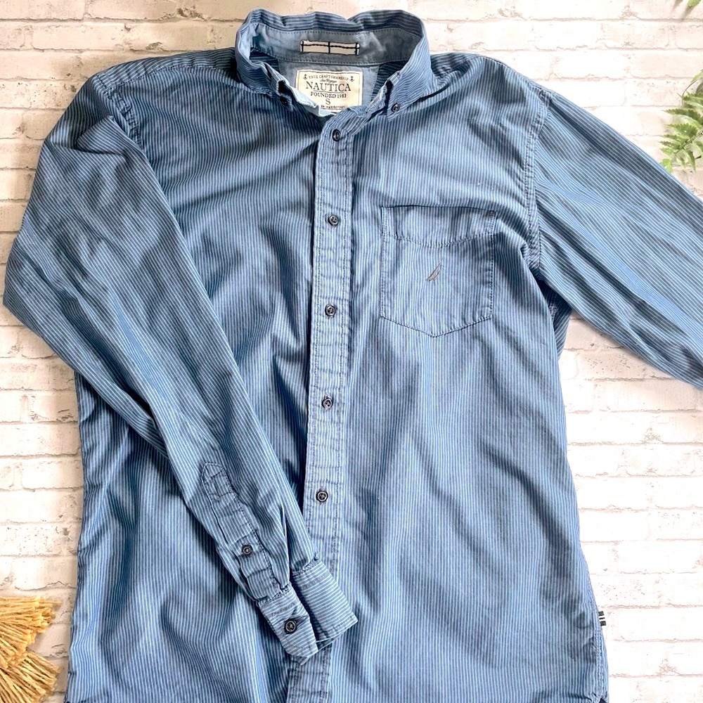 Nautica Men's Pinstriped Long Sleeve Button Up Shirt Size Small Blue Casual Work
